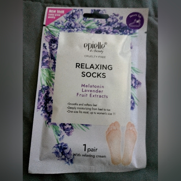 Relaxing socks with lavender and melatonin fruit extracts - Picture 1 of 2
